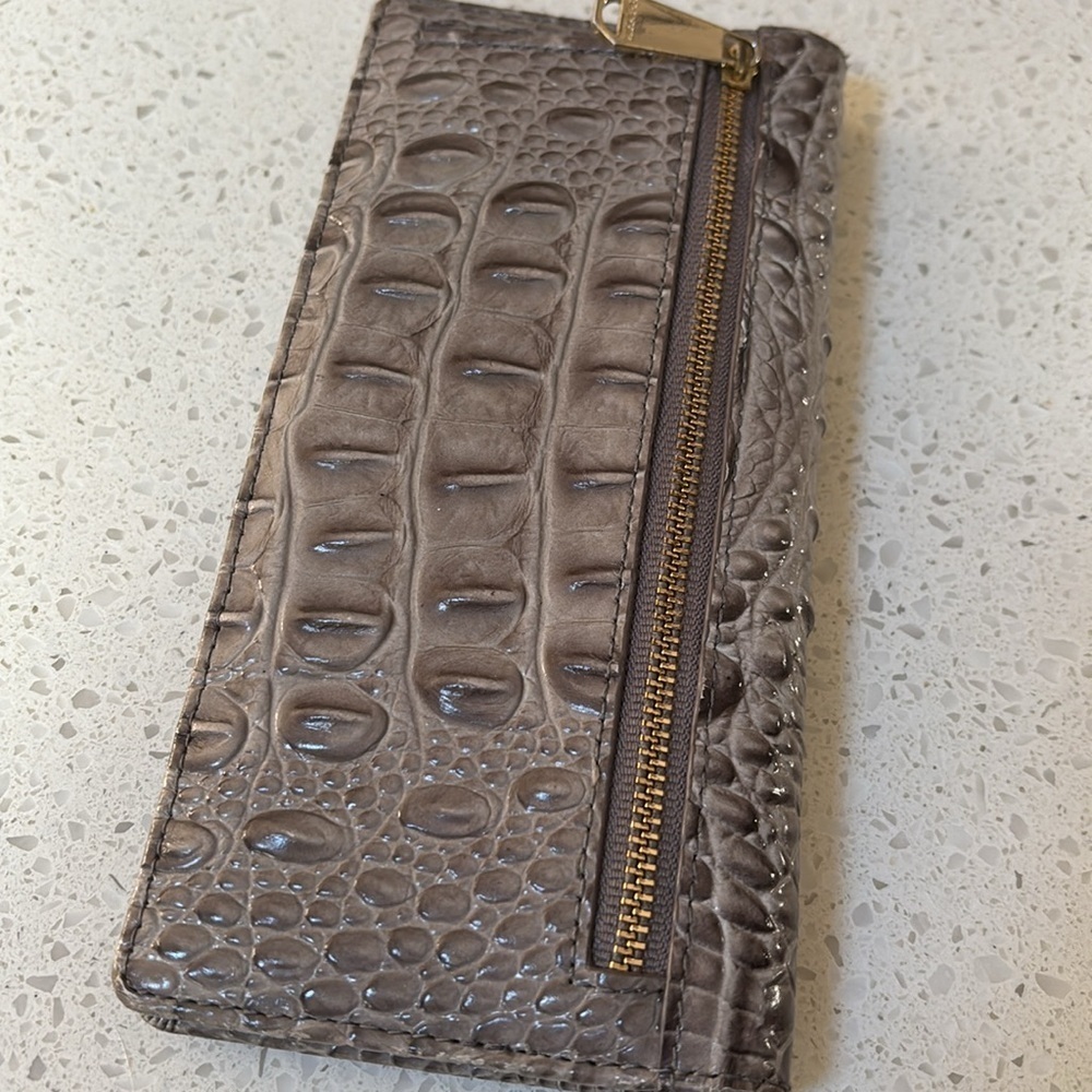 Brahmin Melbourne Ady Wallet Harbor Melbourne Dimensional Pale Gray w/Beige - Picture 4 of 10